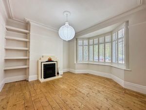 Lounge- click for photo gallery